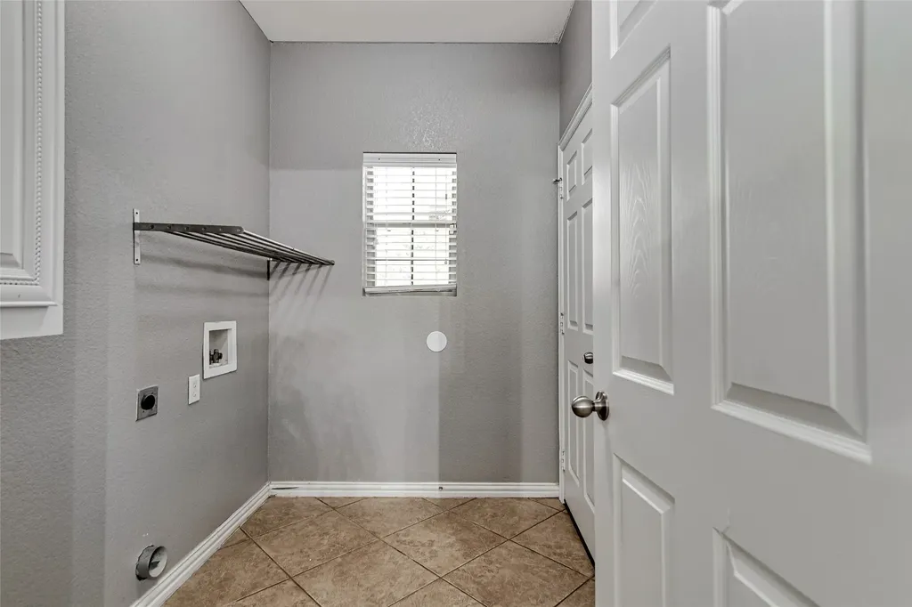 1015 Christine Street Keene TX 76031