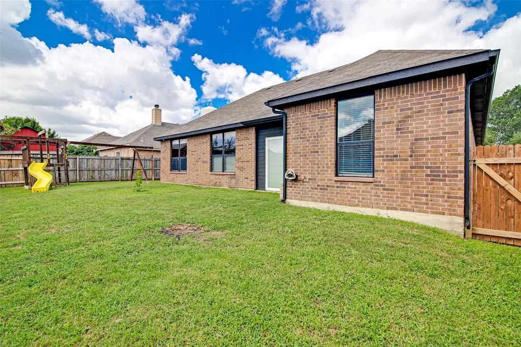 1015 Christine Street Keene TX 76031