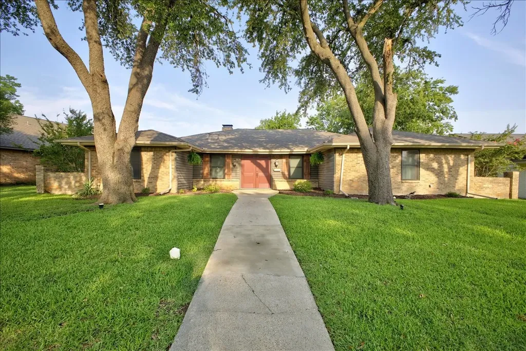 2307 Meadow Creek Drive Carrollton TX 75006
