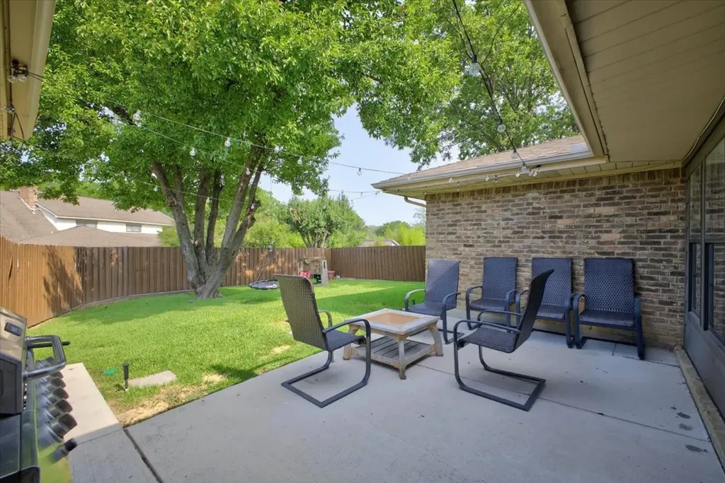 2307 Meadow Creek Drive Carrollton TX 75006