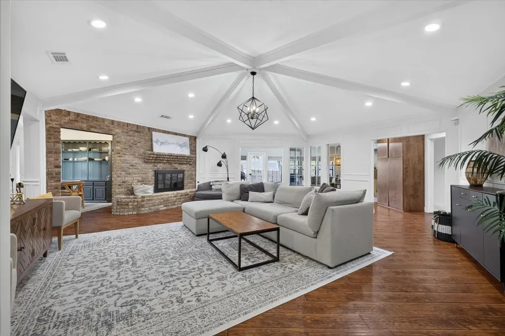 2307 Meadow Creek Drive Carrollton TX 75006