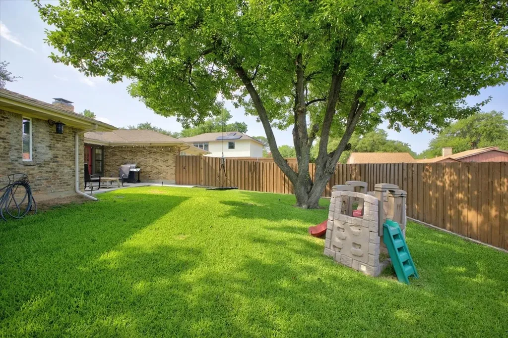 2307 Meadow Creek Drive Carrollton TX 75006