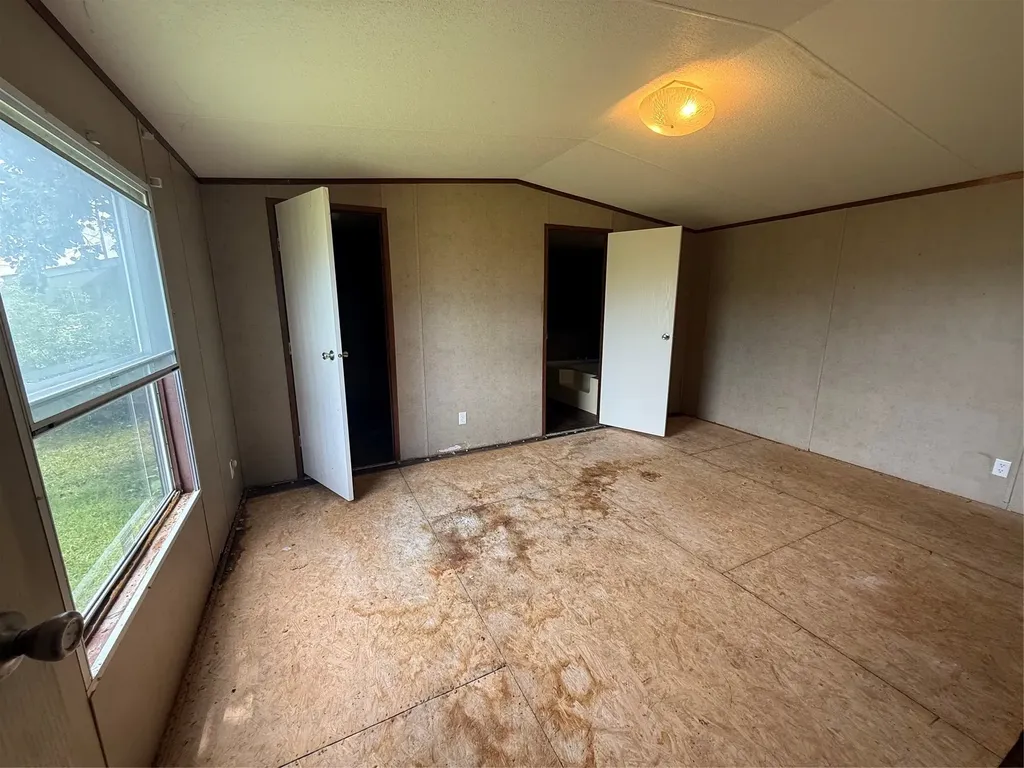 204 Mcelroy Street Southmayd TX 76273