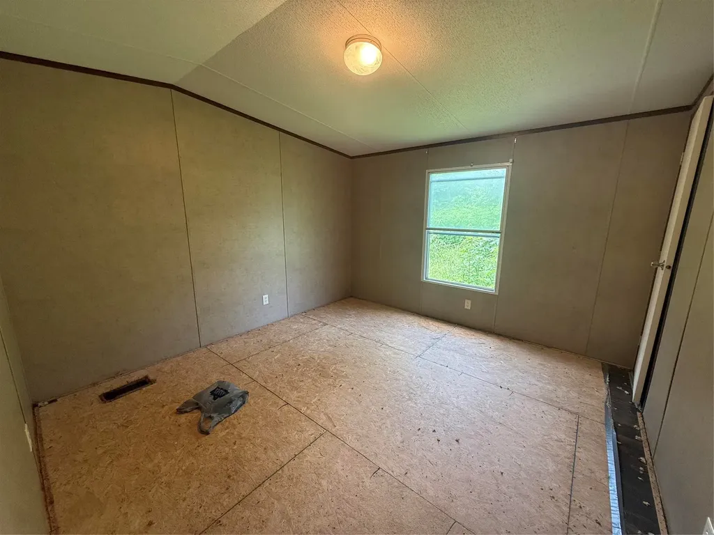 204 Mcelroy Street Southmayd TX 76273