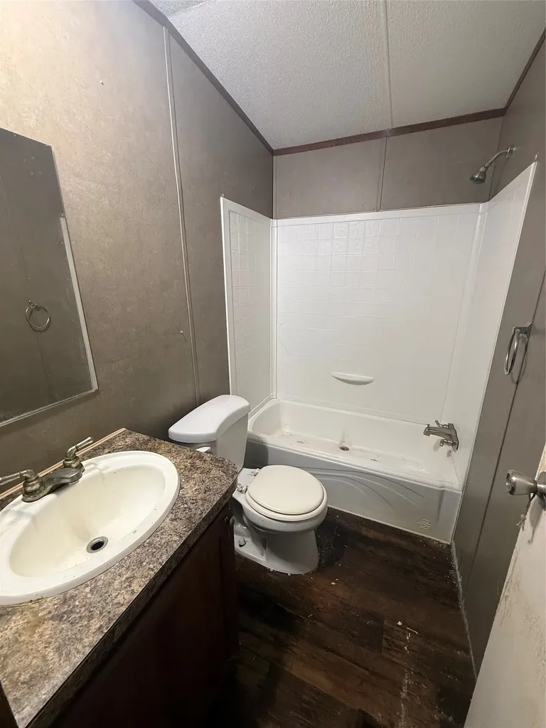 204 Mcelroy Street Southmayd TX 76273