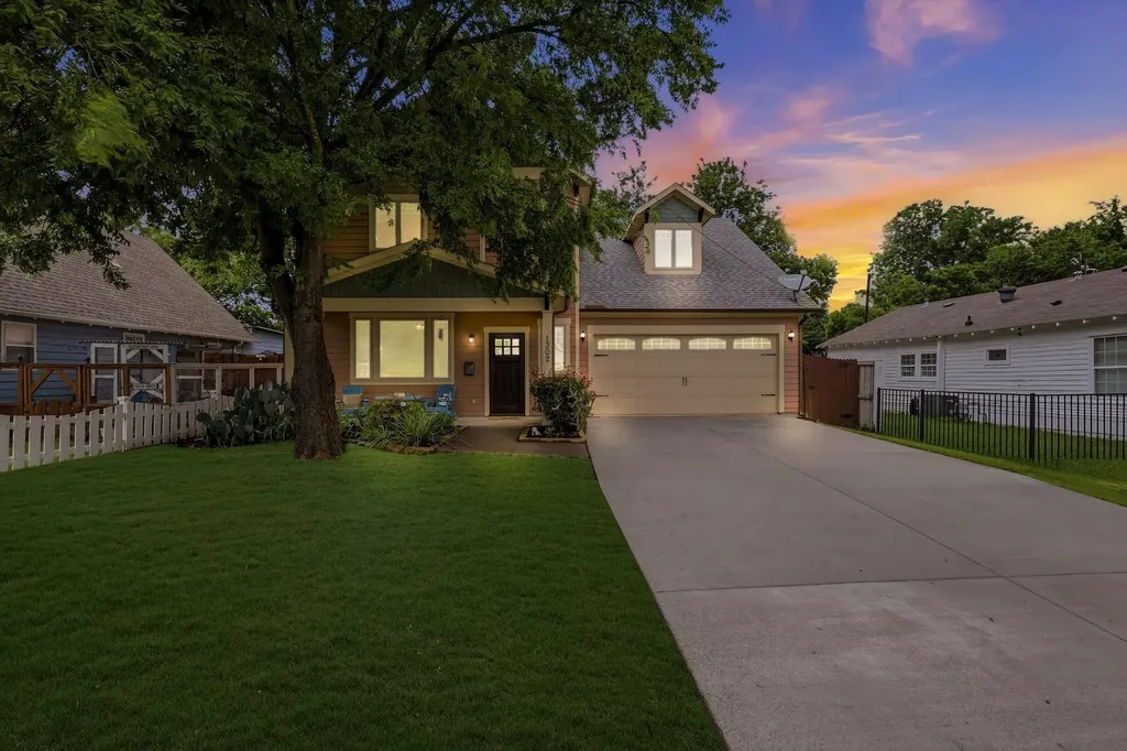 1302 Lela Street Mckinney TX 75069