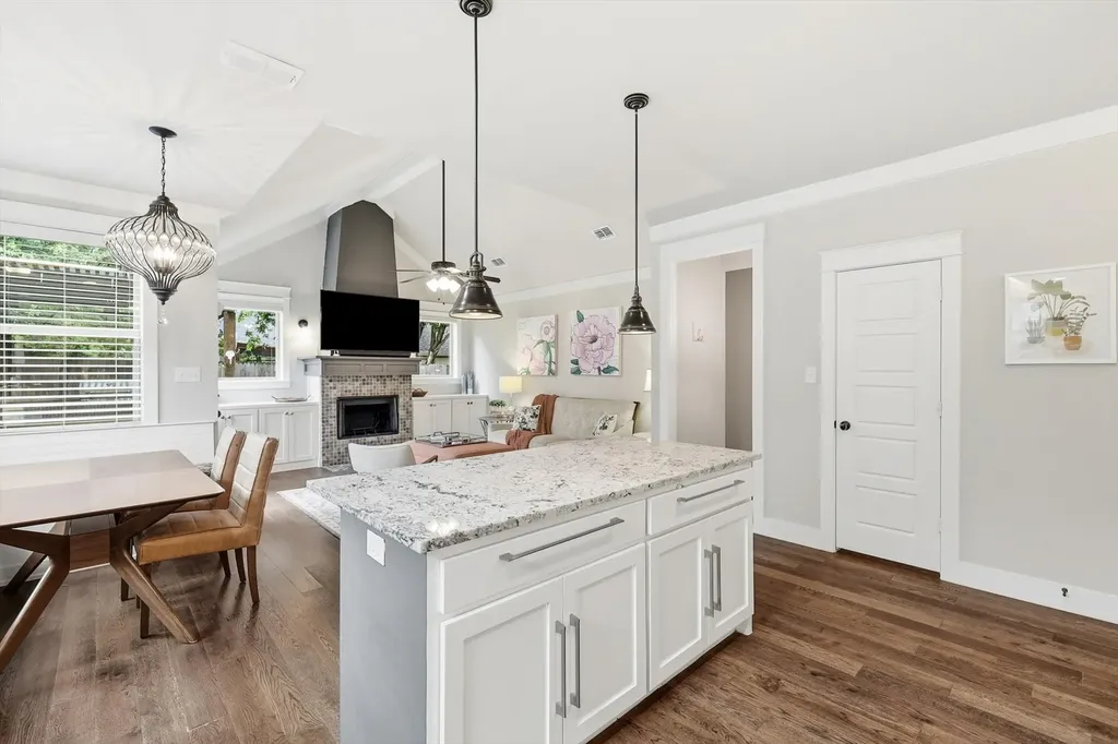 1302 Lela Street Mckinney TX 75069