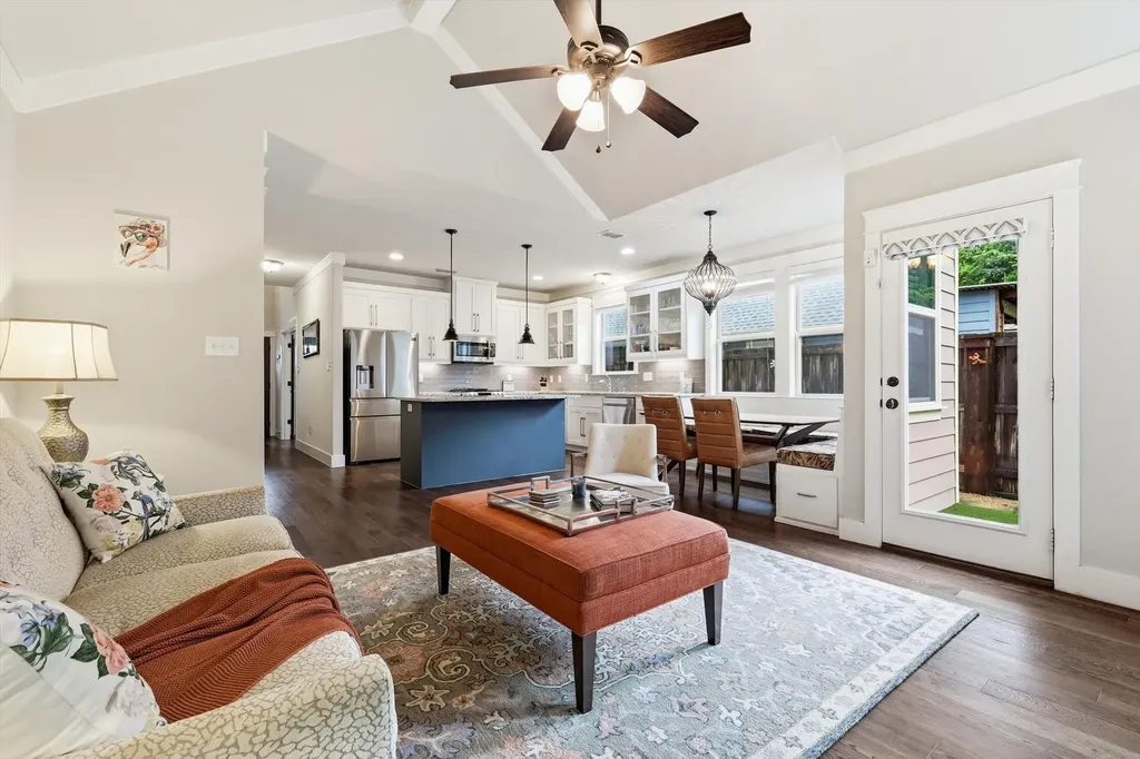1302 Lela Street Mckinney TX 75069