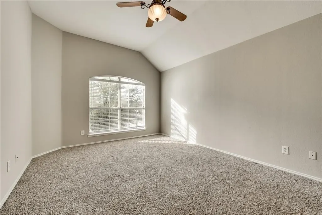 409 Knoll Park Court Mckinney TX 75072