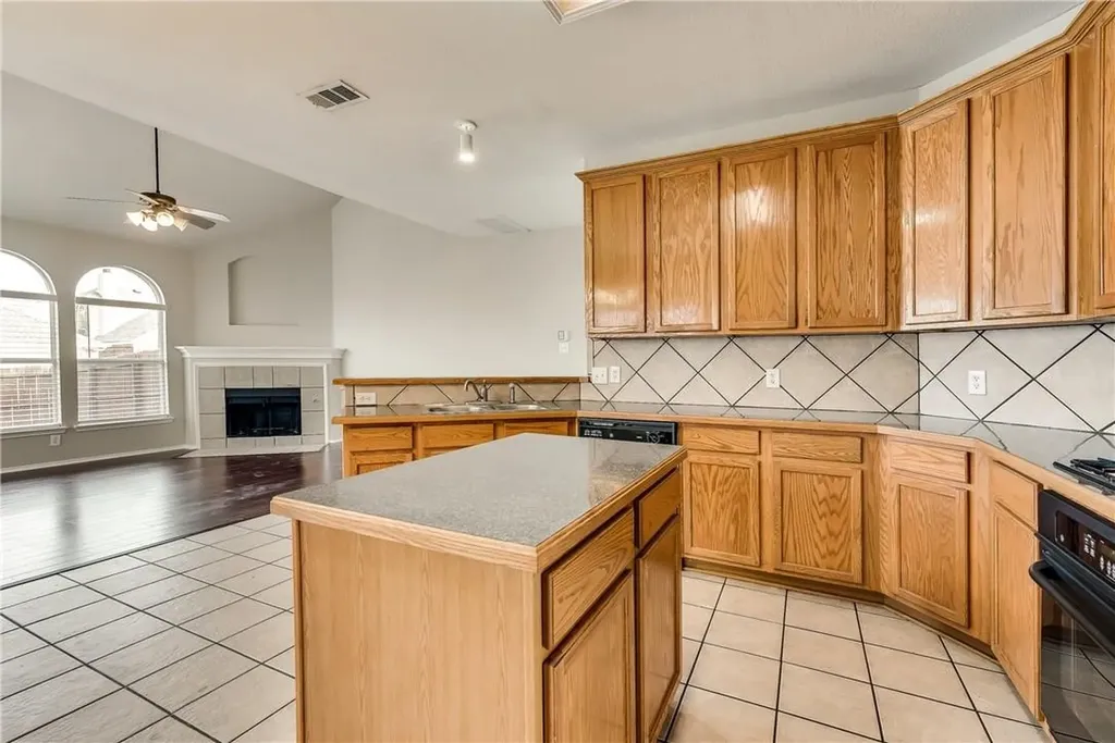 409 Knoll Park Court Mckinney TX 75072