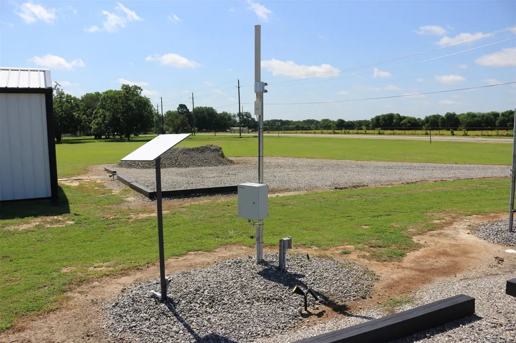 3782 W Texas Highway 56 Highway W Ector TX 75439