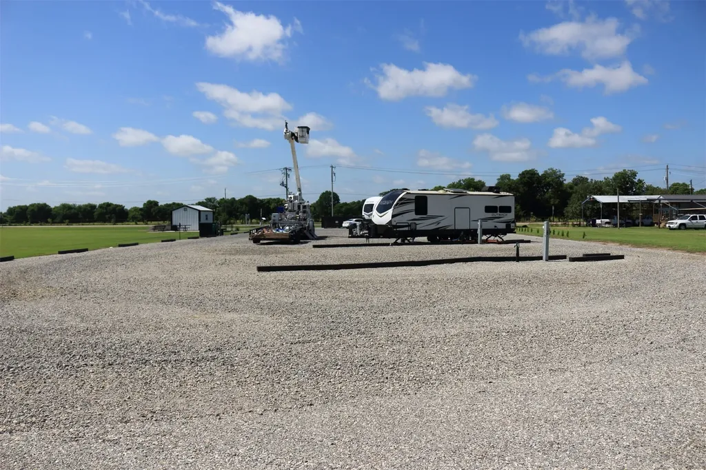 3782 W Texas Highway 56 Highway W Ector TX 75439
