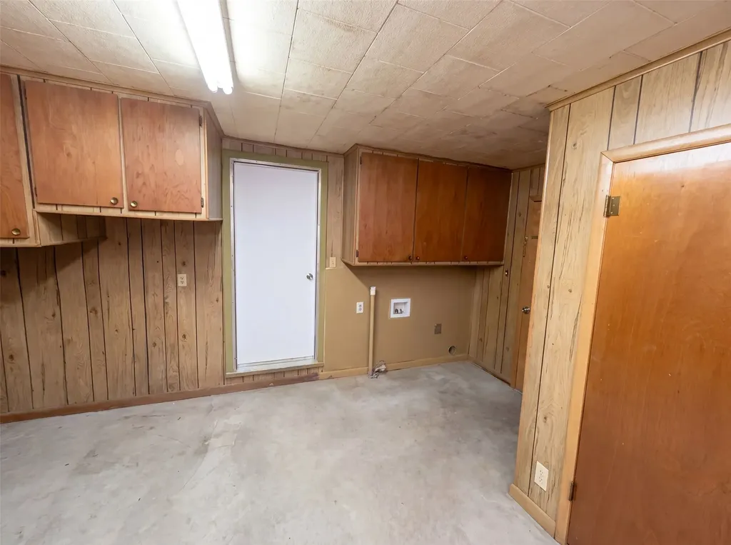 421 N 3rd Street Jacksboro TX 76458