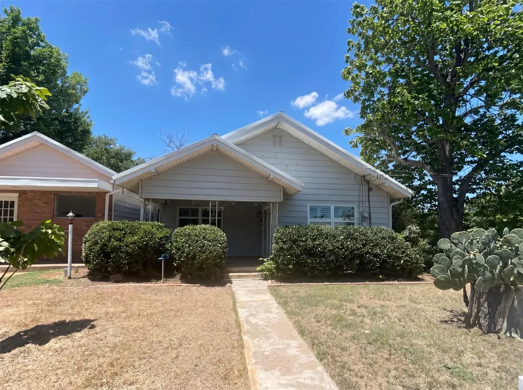 421 N 3rd Street Jacksboro TX 76458