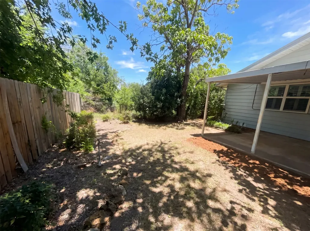 421 N 3rd Street Jacksboro TX 76458
