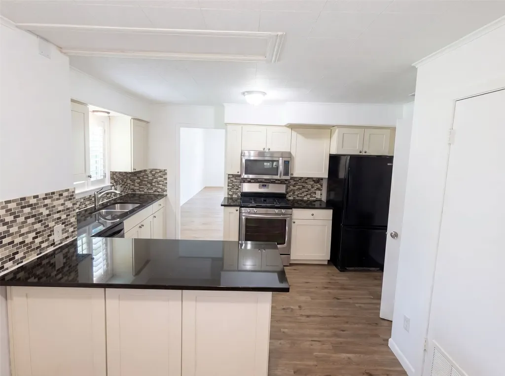 421 N 3rd Street Jacksboro TX 76458