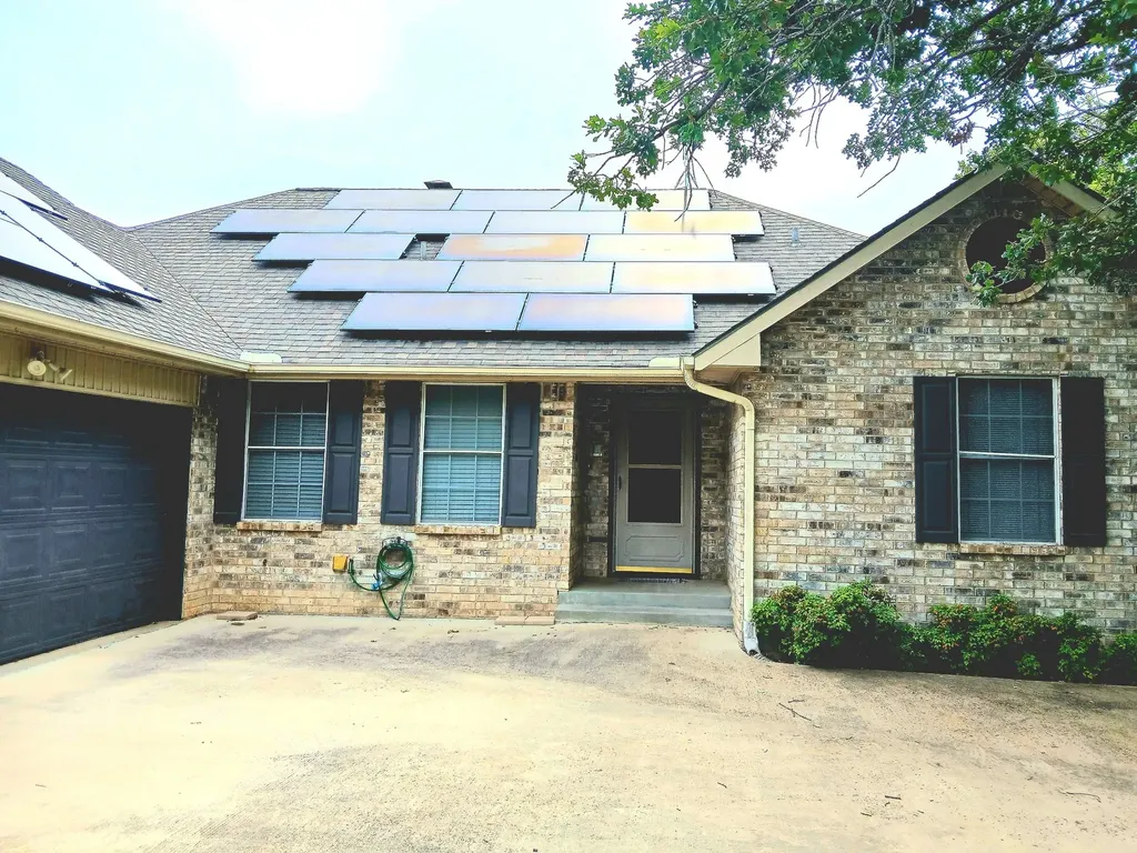 357 Kellys Circle Runaway Bay TX 76426