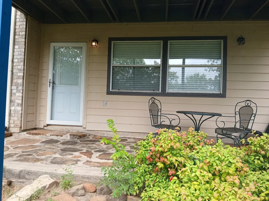 357 Kellys Circle Runaway Bay TX 76426