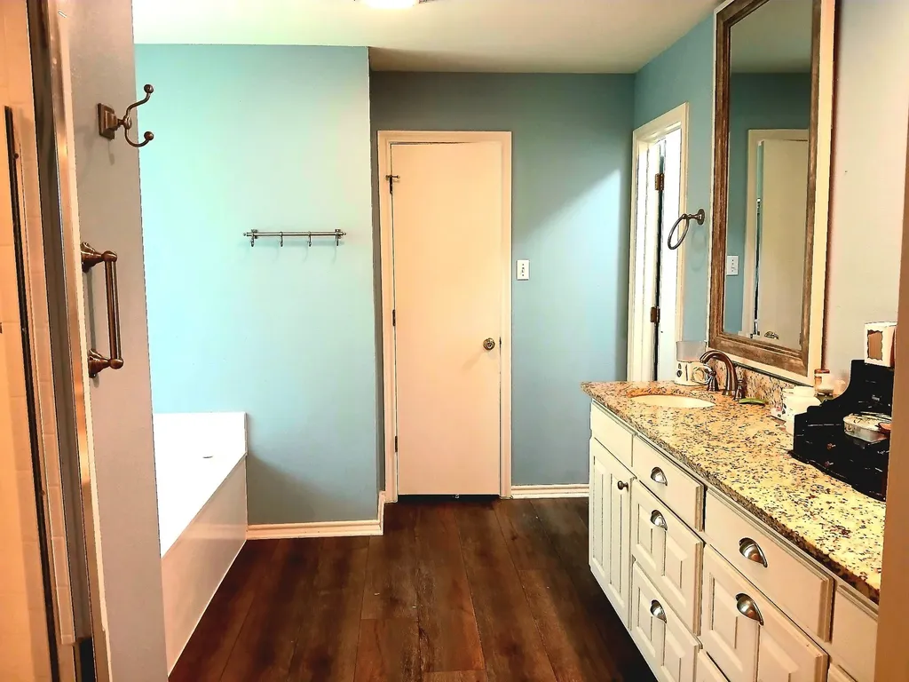357 Kellys Circle Runaway Bay TX 76426