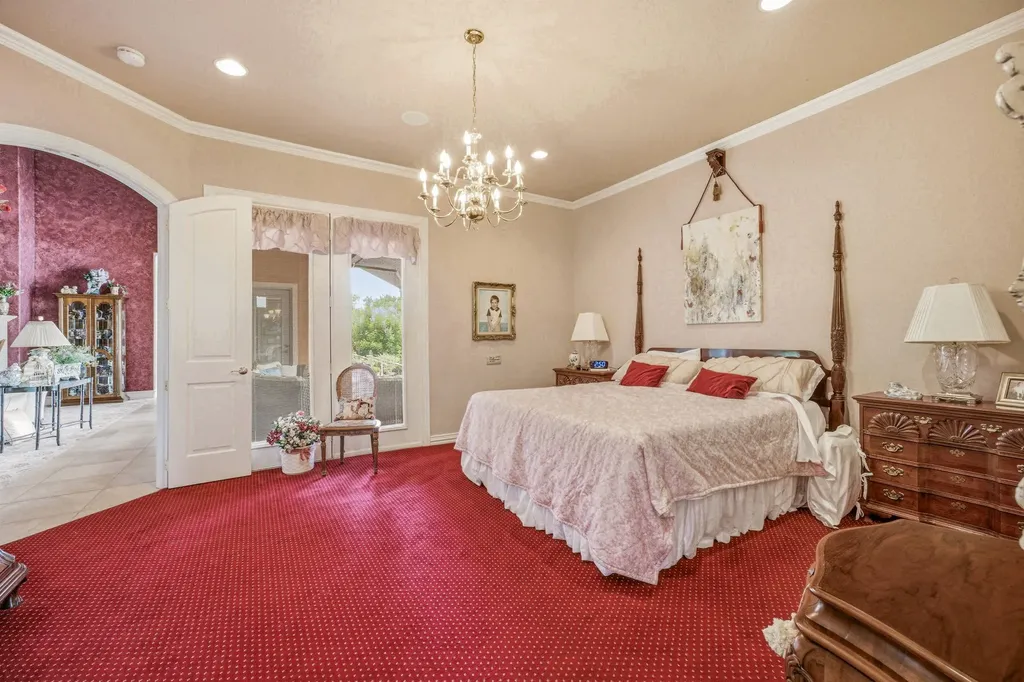 2002 W Emerald Bend Court Granbury TX 76049