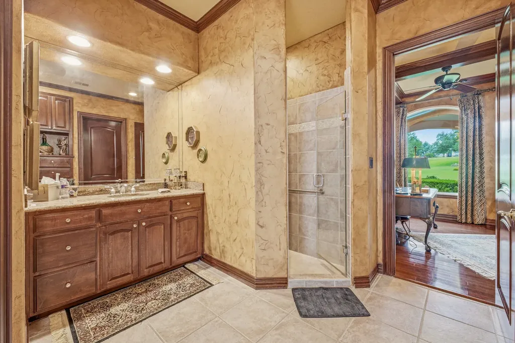 2002 W Emerald Bend Court Granbury TX 76049