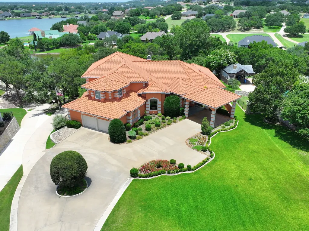 2002 W Emerald Bend Court Granbury TX 76049