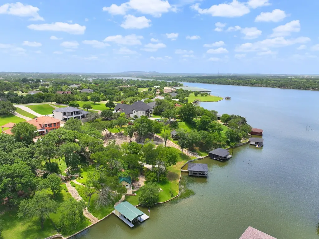 2002 W Emerald Bend Court Granbury TX 76049