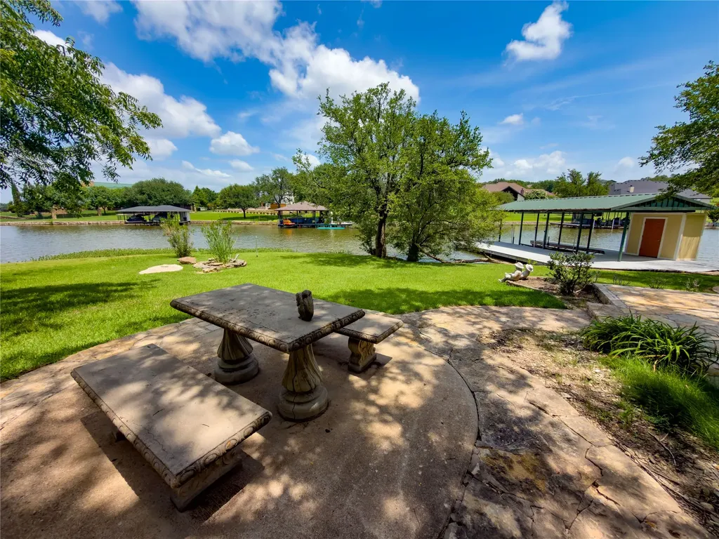 2002 W Emerald Bend Court Granbury TX 76049