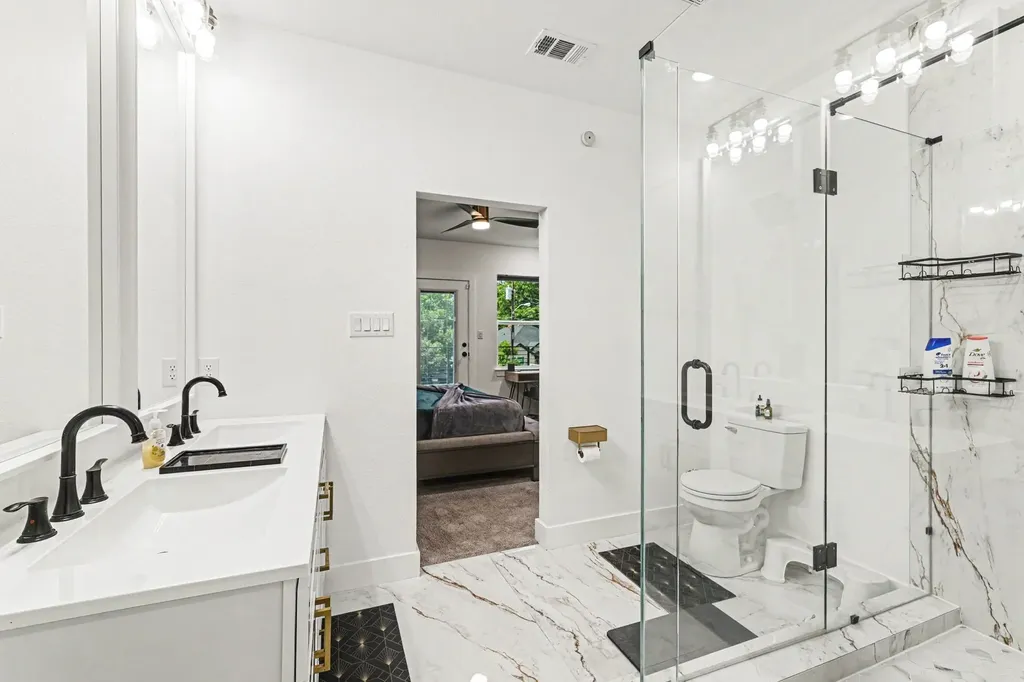 2742 Marjorie Avenue Dallas TX 75216