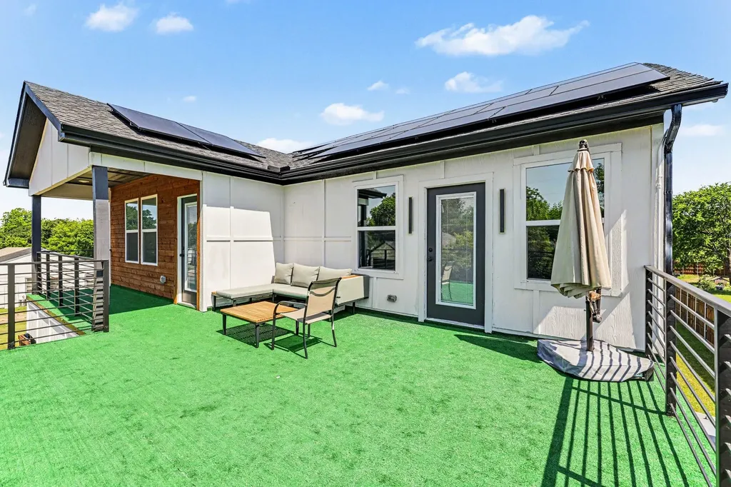 2742 Marjorie Avenue Dallas TX 75216