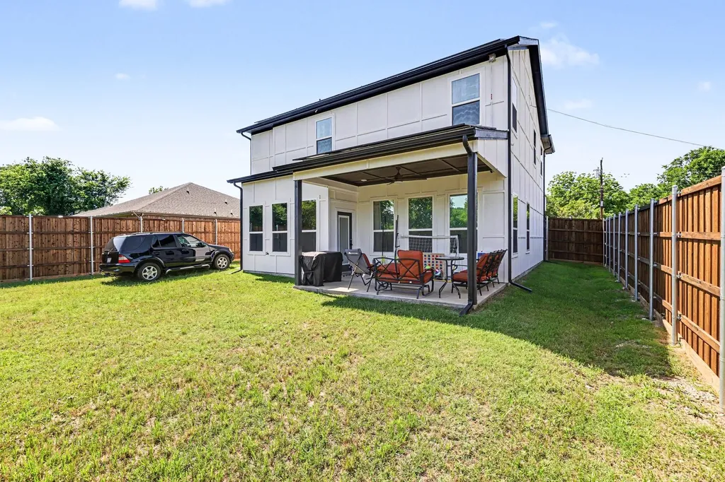 2742 Marjorie Avenue Dallas TX 75216