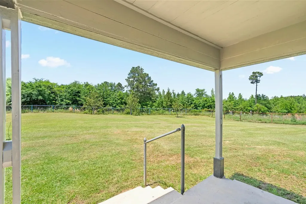 8869 County Road 1617 Avinger TX 75630