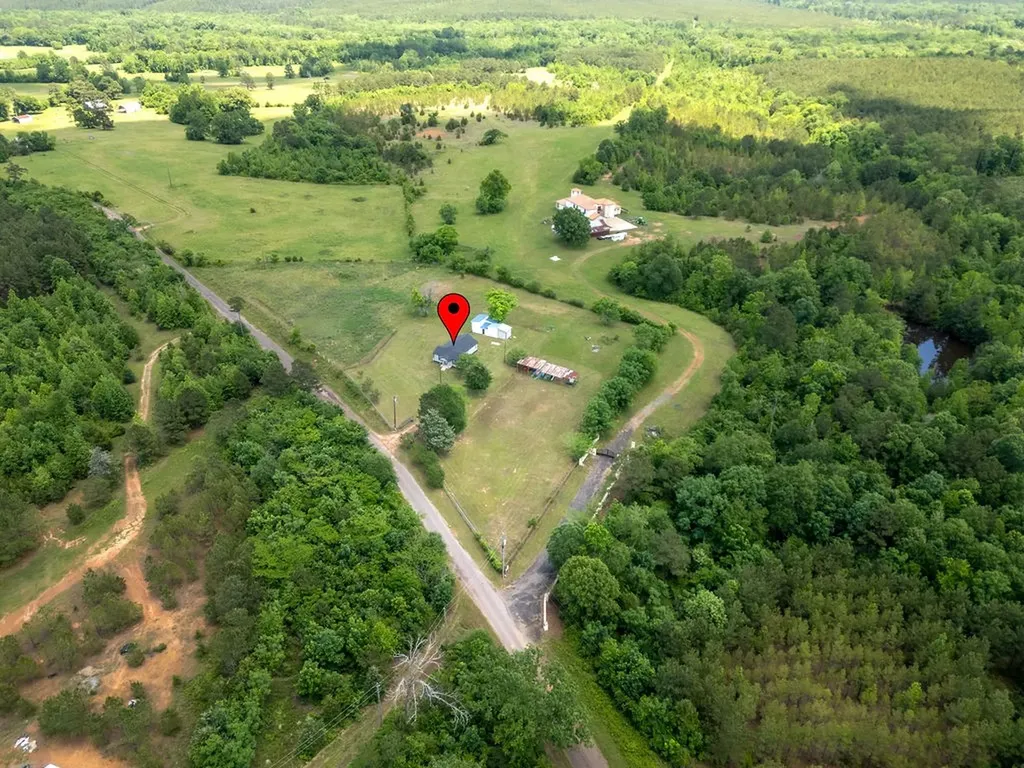 8869 County Road 1617 Avinger TX 75630