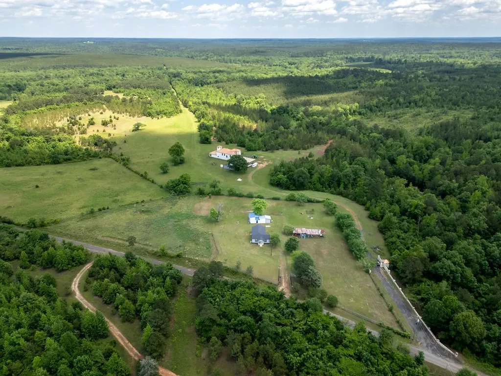 8869 County Road 1617 Avinger TX 75630