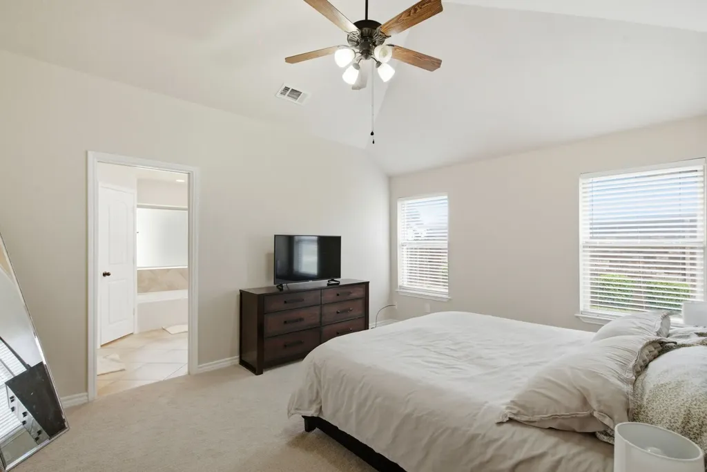 2013 Lindentree Drive Weatherford TX 76086