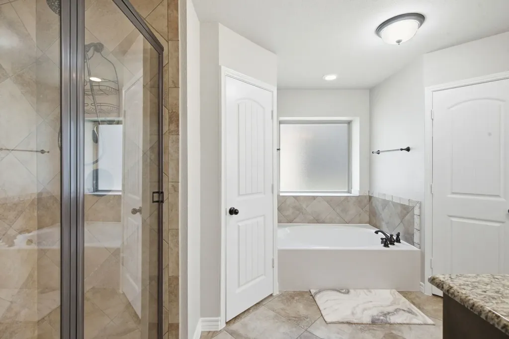 2013 Lindentree Drive Weatherford TX 76086
