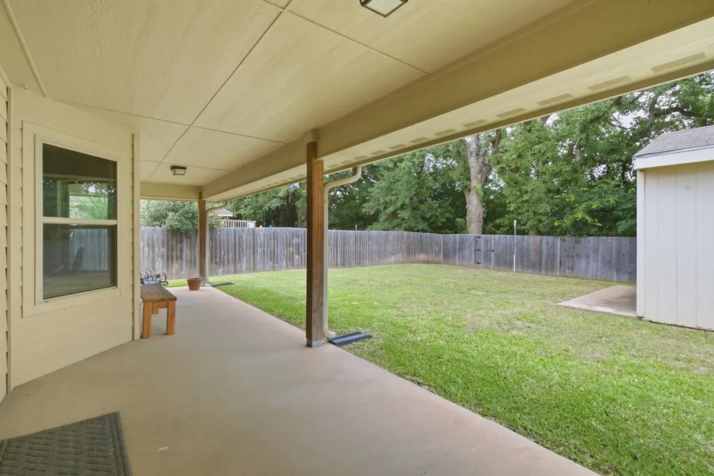 2013 Lindentree Drive Weatherford TX 76086