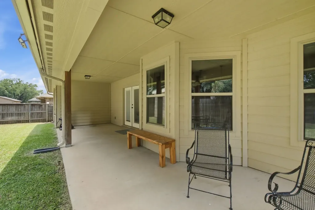 2013 Lindentree Drive Weatherford TX 76086