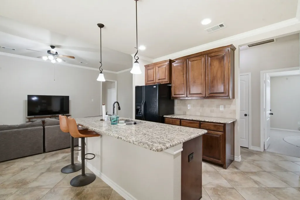 2013 Lindentree Drive Weatherford TX 76086