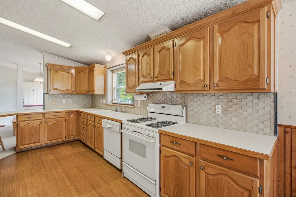 1645 N Lakeview Drive Palo Pinto TX 76484