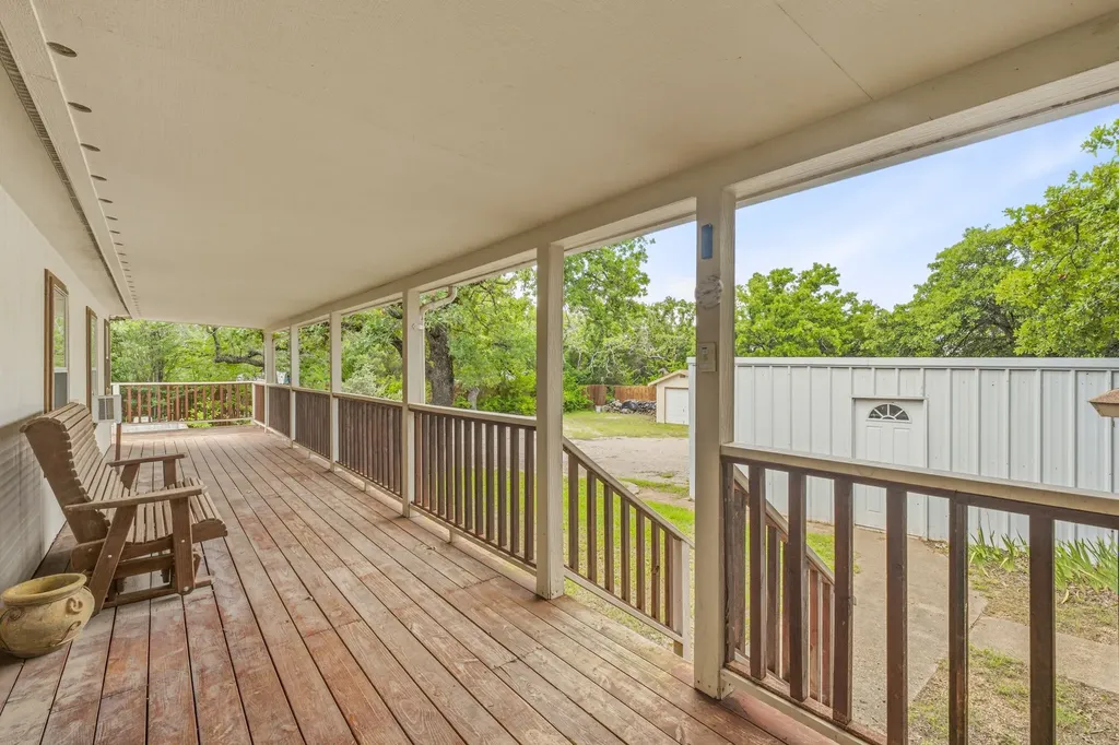 1645 N Lakeview Drive Palo Pinto TX 76484