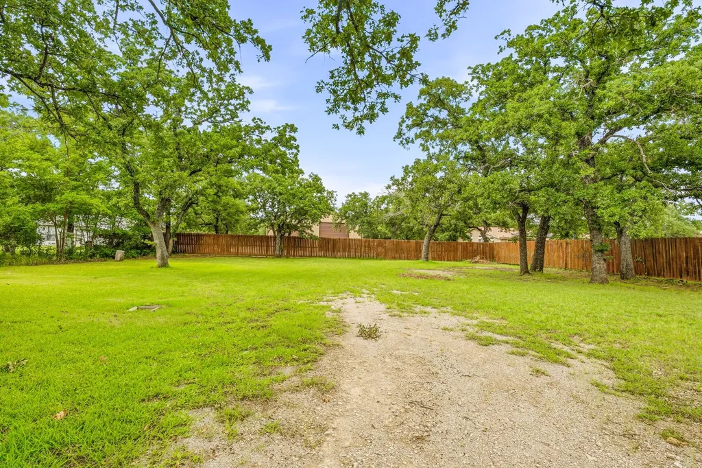 1645 N Lakeview Drive Palo Pinto TX 76484