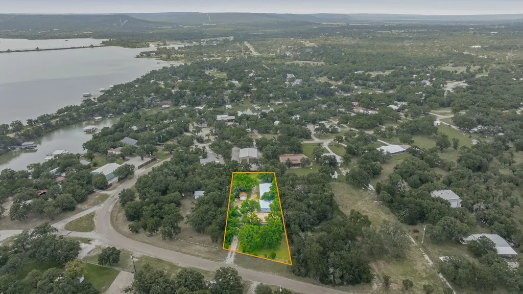 1645 N Lakeview Drive Palo Pinto TX 76484