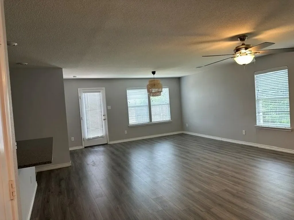 2757 Tobias Lane Aubrey TX 76227