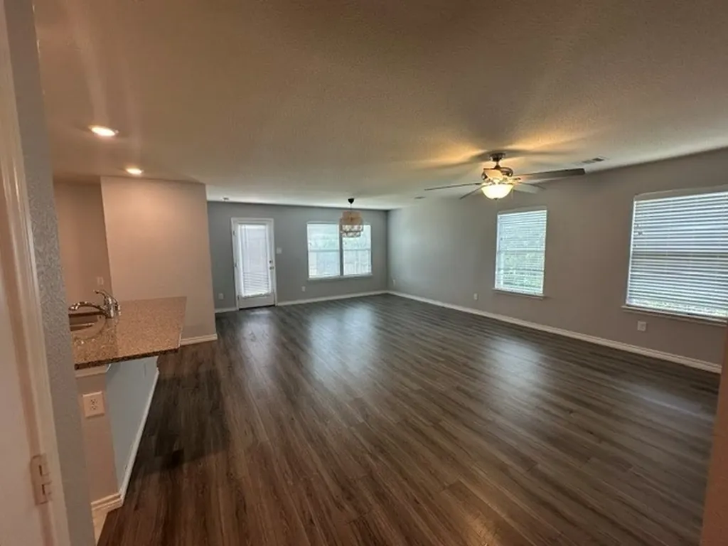 2757 Tobias Lane Aubrey TX 76227