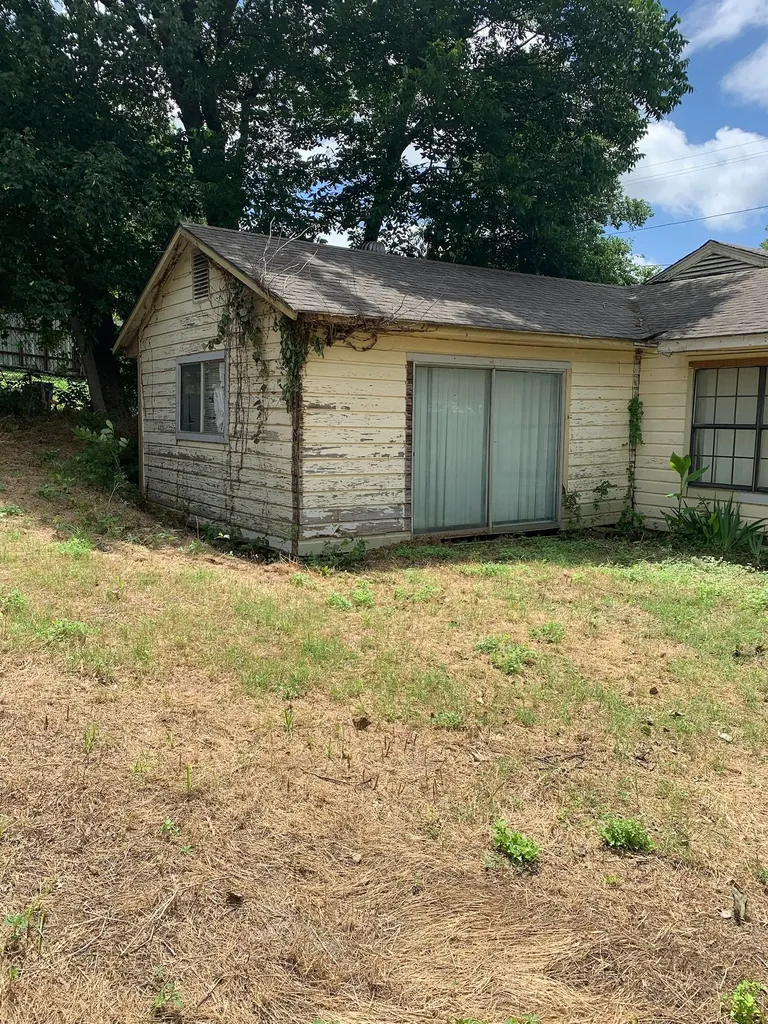 723 Winters Street Dallas TX 75216