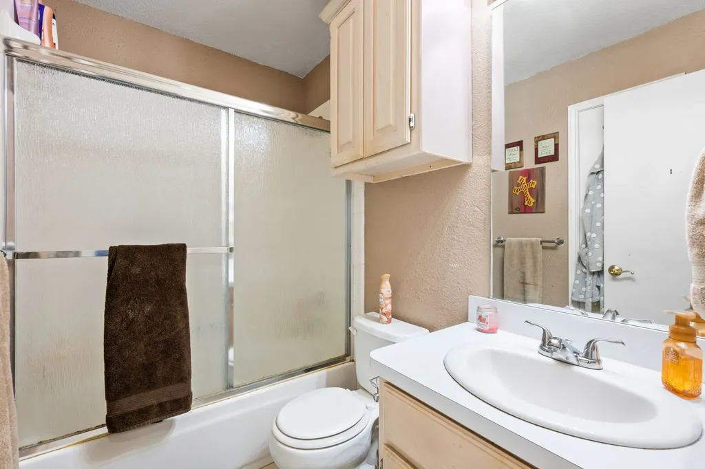 1510 Berry Patch Lane Granbury TX 76048