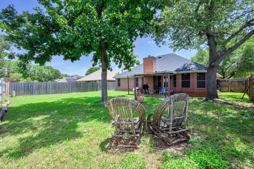 1510 Berry Patch Lane Granbury TX 76048
