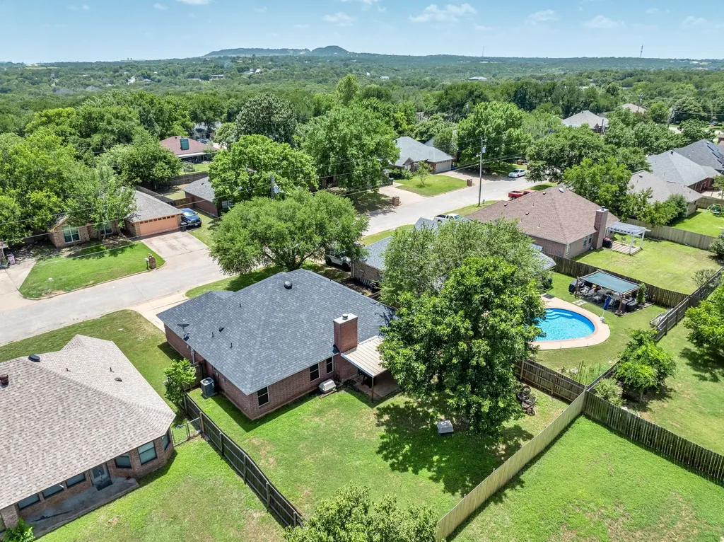 1510 Berry Patch Lane Granbury TX 76048
