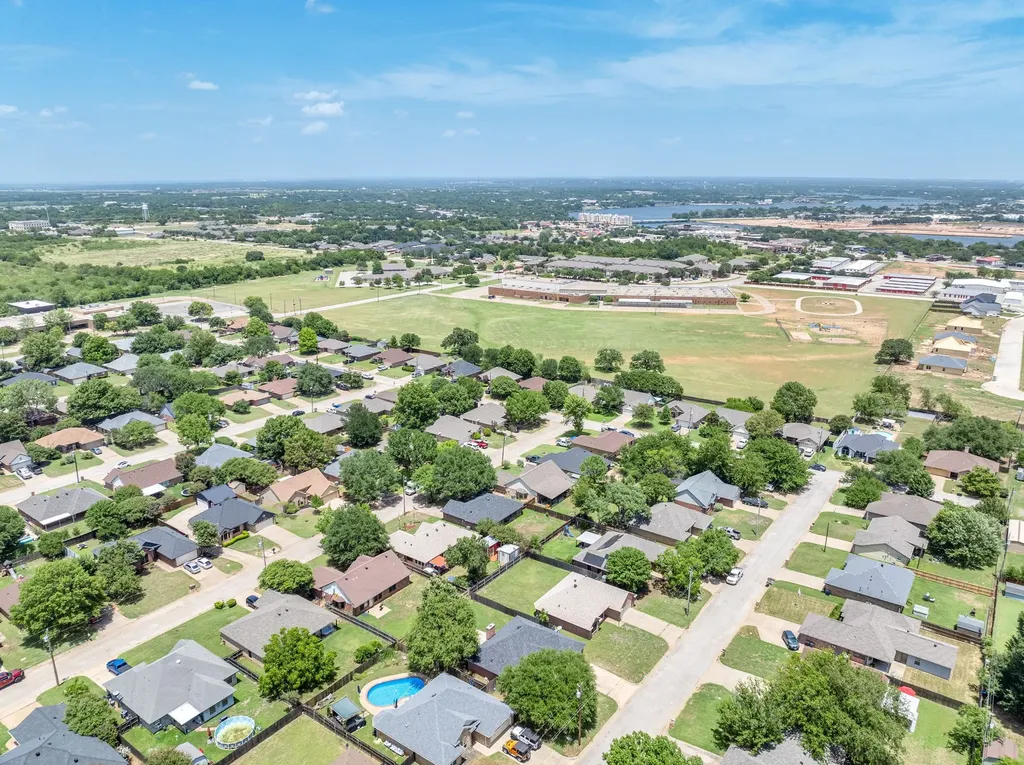 1510 Berry Patch Lane Granbury TX 76048